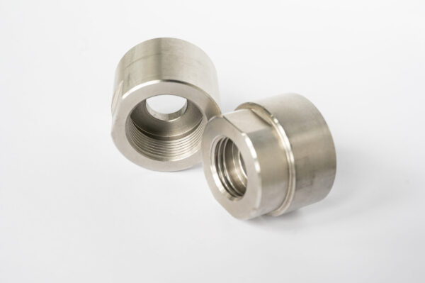 Inblock_przejsciowki_07 Przejściówka na pompę 1K do zasobnika z butelki PET